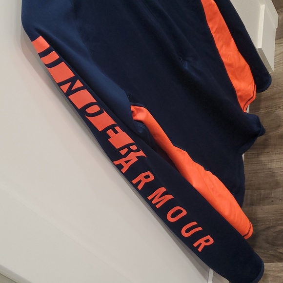 EUC Under Armour Fitted Coldgear Quarter Zip - Navy and Coral - Picture 2 of 4